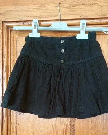 Black velour skirt by Kids nai size 5 years – photo 2